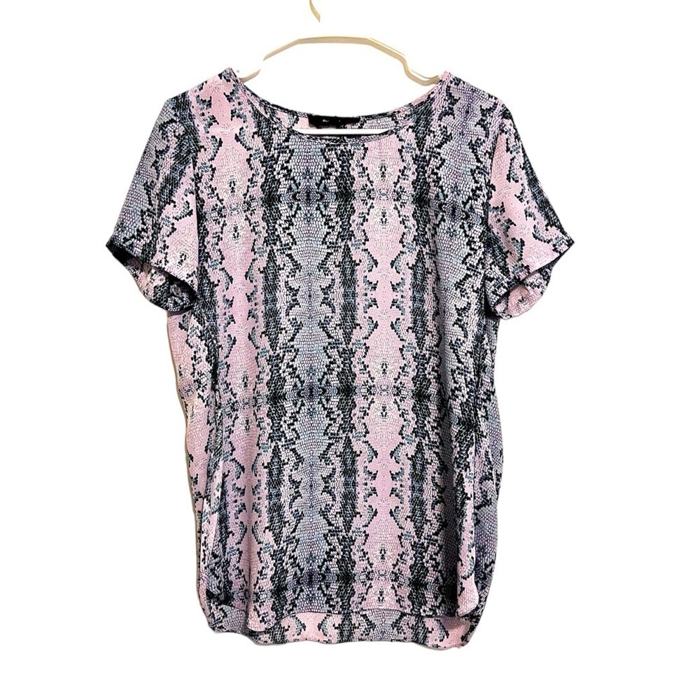 2/$30 Olivaceous - Purple & Black Snakeskin Top Size M | Short Sleeve Blouse